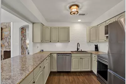 7295 Hubert Street, Seminole, FL 33776 - Photo 9