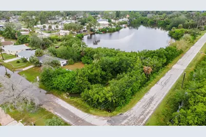 4935 Largo Terrace, New Port Richey, FL 34652 - Photo 3