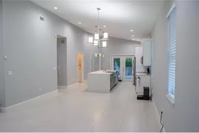 8608 N Mitchell Avenue, Tampa, FL 33604 - Photo 9