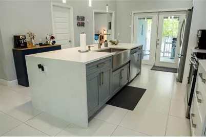 8608 N Mitchell Avenue, Tampa, FL 33604 - Photo 15