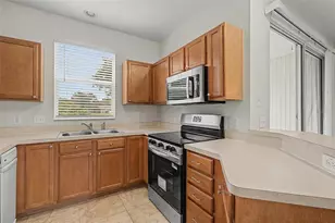 12216 Country White Cir, Tampa, FL 33635 - Photo 9