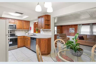 10721 119th Street, Seminole, FL 33778 - Photo 9