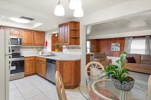 10721 119th St, Seminole, FL 33778 - Photo 9