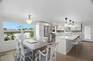 7162 Mt Arlington Dr NE, Saint Petersburg, FL 33702 - Photo 9