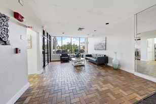255 Dolphin Point, Clearwater Beach, FL 33767 - Photo 23