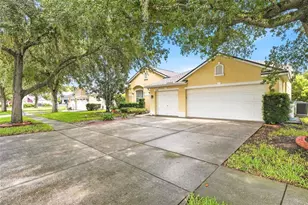 16748 Midsummer Ln, Spring Hill, FL 34610 - Photo 3
