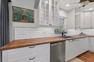 6070 73rd St N, Saint Petersburg, FL 33709 - Photo 13