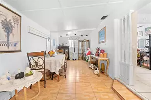 10412 N Altman St, Tampa, FL 33612 - Photo 19