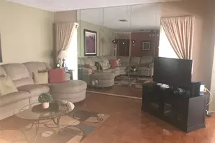 221 Cedarwood Cir, Seminole, FL 33777 - Photo 7