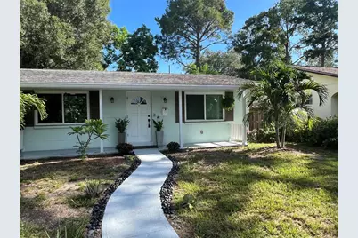 5035 1st Avenue N, Saint Petersburg, FL 33710 - Photo 1