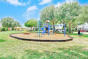2917 Winglewood Cir, Lutz, FL 33558 - Photo 41