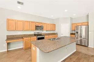 2917 Winglewood Cir, Lutz, FL 33558 - Photo 9