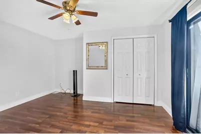 15317 W Pond Woods Drive #103, Tampa, FL 33618 - Photo 9