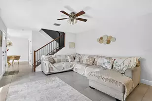 15317 W Pond Woods Dr, Tampa, FL 33618 - Photo 7
