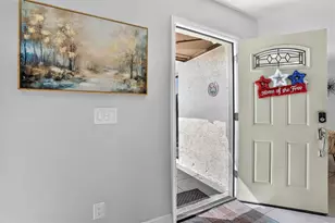 15317 W Pond Woods Dr, Tampa, FL 33618 - Photo 5
