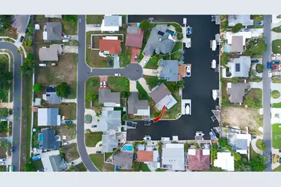 318 Circle Drive, Palm Harbor, FL 34683 - Photo 3