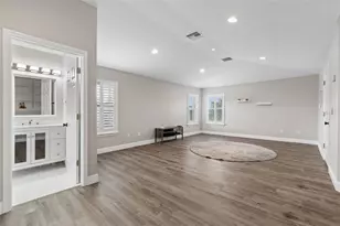 5303 Clouds Peak Dr, Lutz, FL 33558 - Photo 51