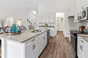 8312 Revels Rd, Riverview, FL 33569 - Photo 9