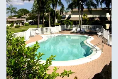 1601 N 43rd St N Street N #112, Saint Petersburg, FL 33713 - Photo 3
