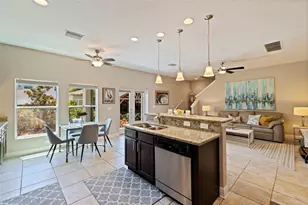 1110 10th St N, Saint Petersburg, FL 33705 - Photo 15