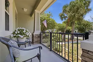 1110 10th St N, Saint Petersburg, FL 33705 - Photo 5