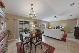 1613 Redmond Brook Ln, Ruskin, FL 33570 - Photo 5