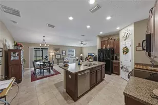 1613 Redmond Brook Ln, Ruskin, FL 33570 - Photo 7