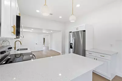 1700 Scranton Street S, Saint Petersburg, FL 33711 - Photo 9