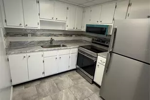 8402 111th St, Seminole, FL 33772 - Photo 7