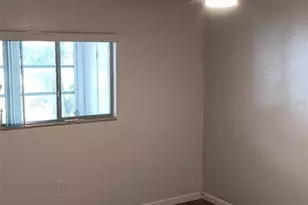 8402 111th St, Seminole, FL 33772 - Photo 15