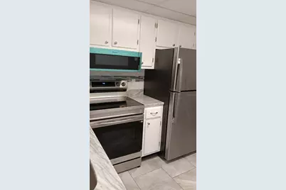 8402 111th Street #203, Seminole, FL 33772 - Photo 3
