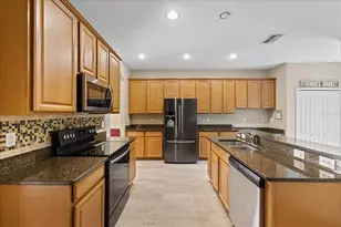 2841 Trinity Cottage Dr, Land O Lakes, FL 34638 - Photo 9