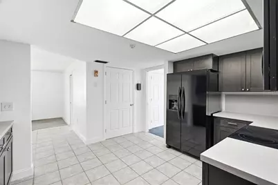 2022 Tanglewood Drive NE, Saint Petersburg, FL 33702 - Photo 3