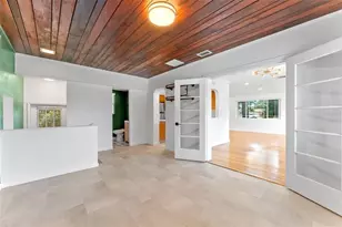 1419 Tyrone Blvd N, Saint Petersburg, FL 33710 - Photo 9