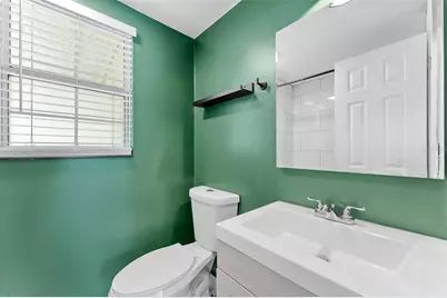 1419 Tyrone Boulevard N, Saint Petersburg, FL 33710 - Photo 17