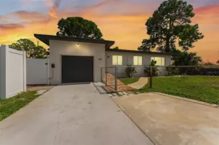 1419 Tyrone Blvd N, Saint Petersburg, FL 33710 - Photo 1