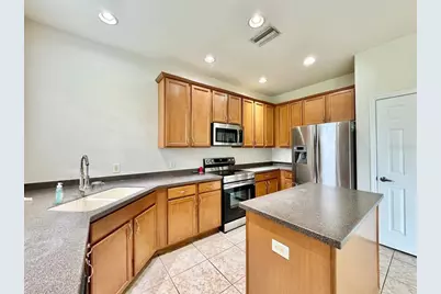 9614 Oak Glade Avenue, Tampa, FL 33647 - Photo 15