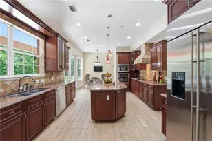 10307 Reclinata Ln, Tampa, FL 33618 - Photo 23