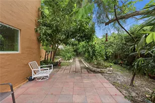 10307 Reclinata Ln, Tampa, FL 33618 - Photo 45