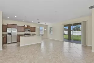 10811 Kirkwall Port Dr, Wimauma, FL 33598 - Photo 11