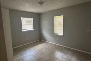 8215 N Klondyke St, Tampa, FL 33604 - Photo 13