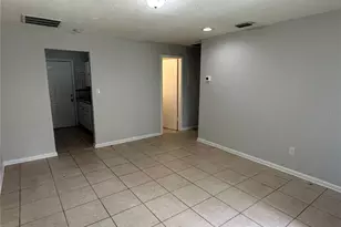 8215 N Klondyke St, Tampa, FL 33604 - Photo 3