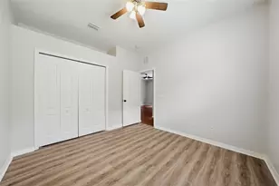 403 Laguna Mill Dr, Ruskin, FL 33570 - Photo 23