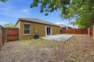 403 Laguna Mill Dr, Ruskin, FL 33570 - Photo 25