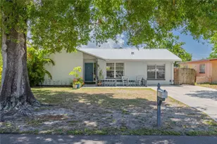 2153 Catalina Dr N, Clearwater, FL 33763 - Photo 1