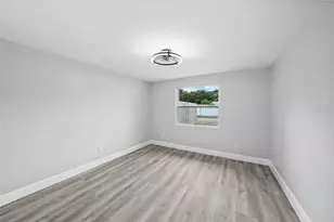 7901 Timberlane W Dr, Tampa, FL 33615 - Photo 19