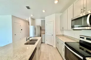 38851 Opal Willow Ln, Zephyrhills, FL 33540 - Photo 13