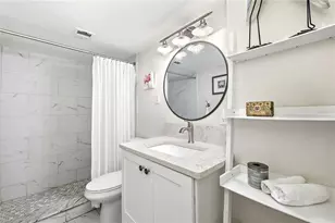 10355 Paradise Blvd, Saint Petersburg, FL 33706 - Photo 19
