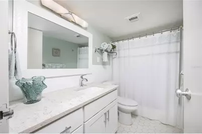 10355 Paradise Boulevard #412, Saint Petersburg, FL 33706 - Photo 23