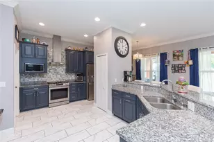 39534 Sunburst Dr, Dade City, FL 33525 - Photo 3
